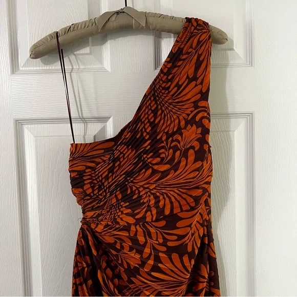NWT Dress Forum Rust Pleated Print One Shoulder Maxi Dress - Size M - Picture 3 of 5